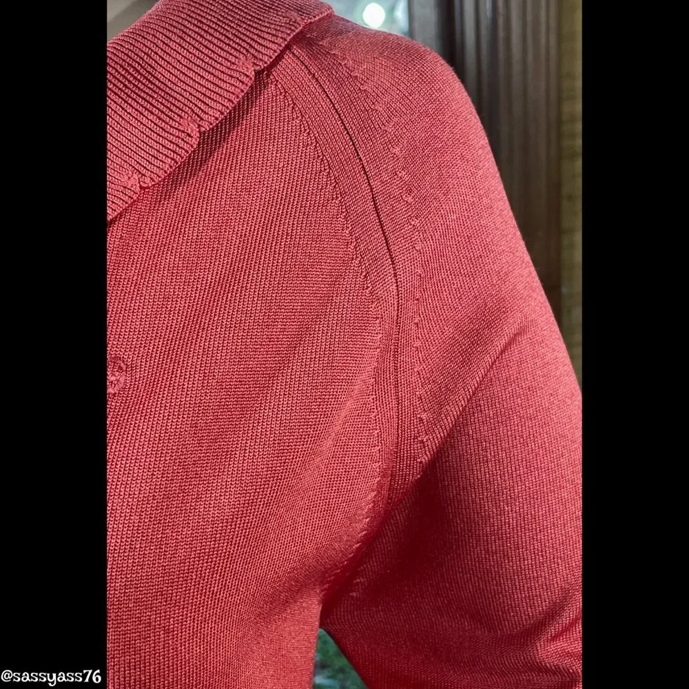 ⭐️HP⭐️VTG▪️GIVENCHY▪️70's Lightweight Knit Scalloped Collar Embroidered Logo Top - Picture 5 of 9